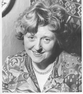 Margareta Norelius f 1918, d 1999, var Bertils sju år äldre syster, som alltid var honom nära, särskilt skyddade hon honom i hans barndom. Margareta gifte sig 1944 med Holger och byggde hus i Sigtuna 10 år senare.